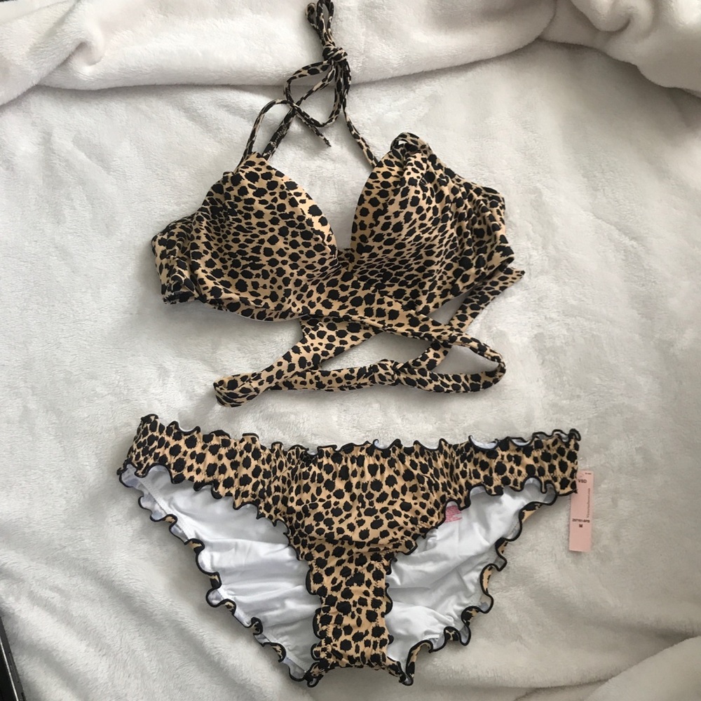 🚫SOLD on eBay🚫NWTVictoria’sSecret Cheetah Bikini